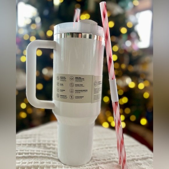 Stanley 40 Oz Quencher Tumbler Mistletoe Christmas Limited Edition New with Box - Picture 2 of 8